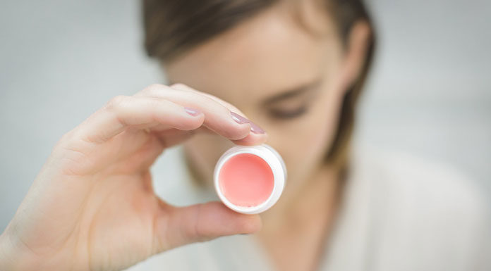 Kosmetyki organiczne – dlaczego warto je stosować?