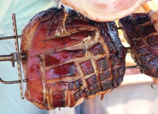 Czym przyprawić szynkę przed wędzeniem?